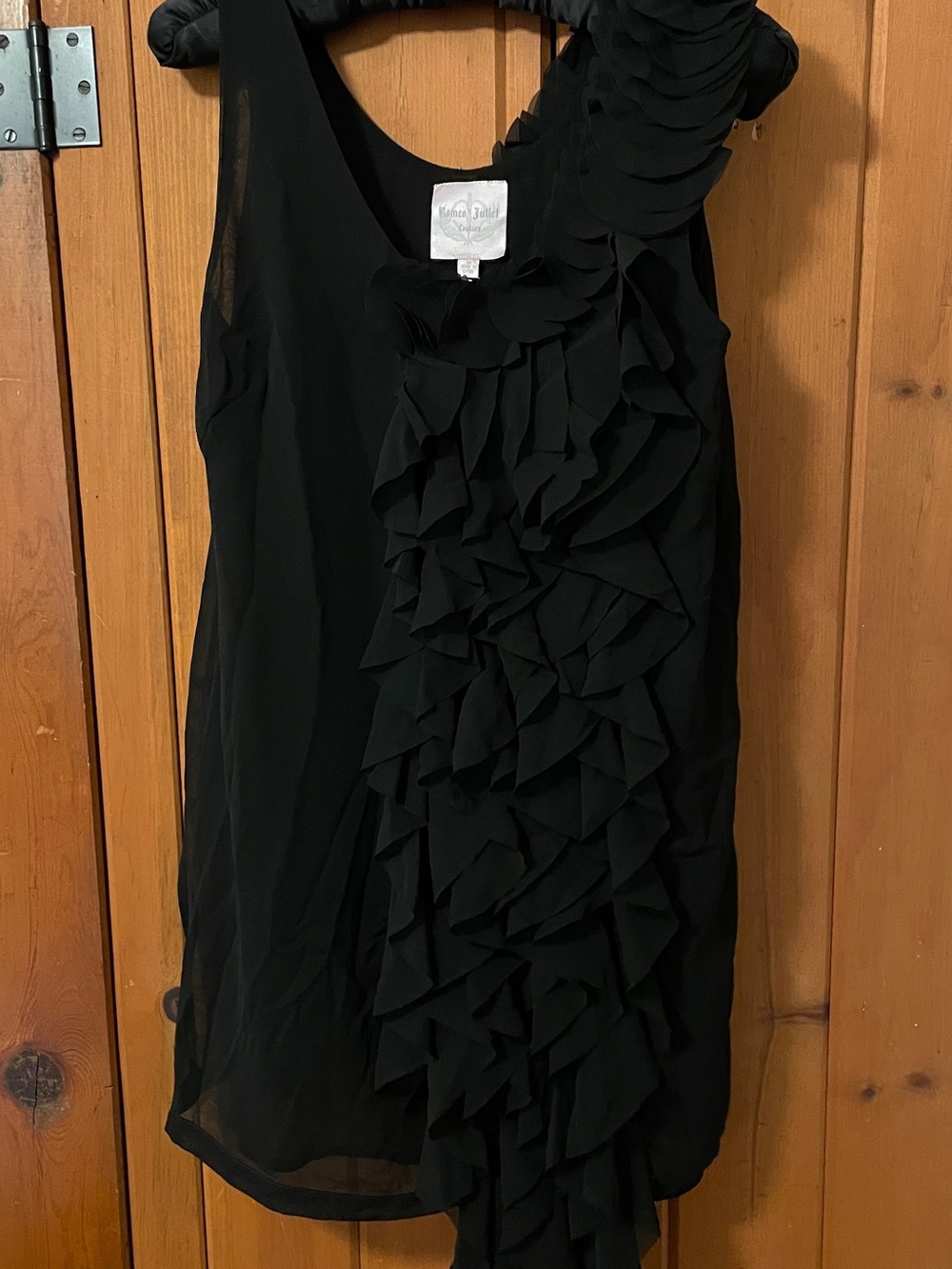 Romeo & Juliet Couture NWT Black Cascading Ruffle Chiffon Mini Dress M